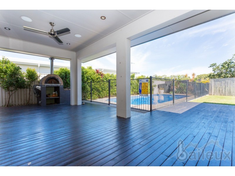 59 Beach Road, Dolphin Heads QLD 4740