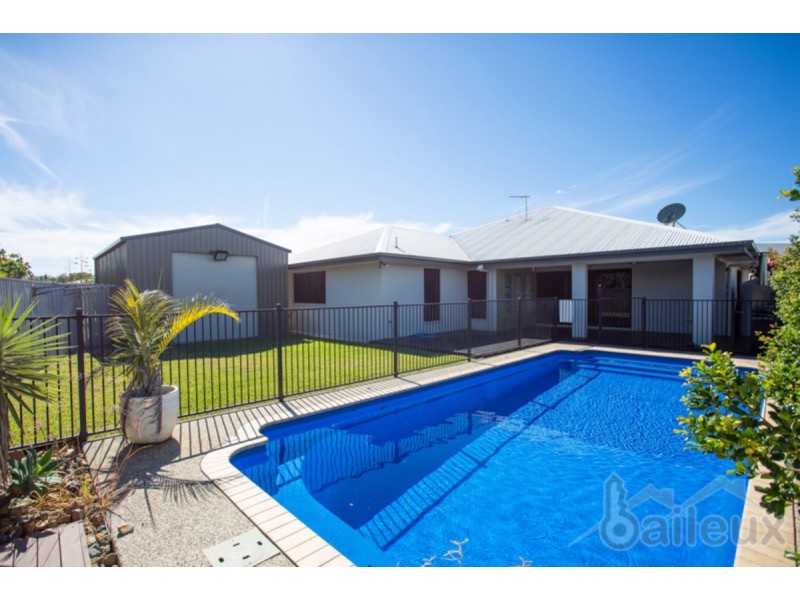59 Beach Road, Dolphin Heads QLD 4740