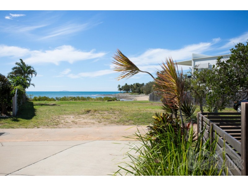 59 Beach Road, Dolphin Heads QLD 4740