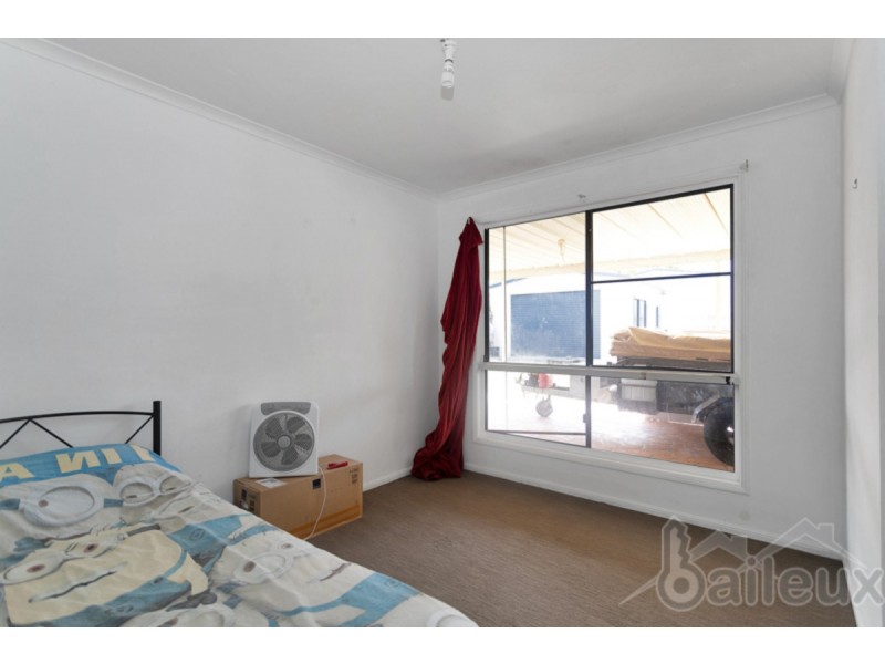 8 Gabrielle Street, Hay Point QLD 4740