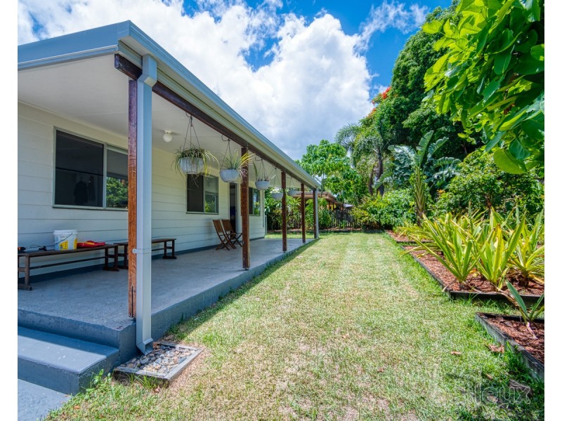 49 Blacks Beach Road, Blacks Beach QLD 4740