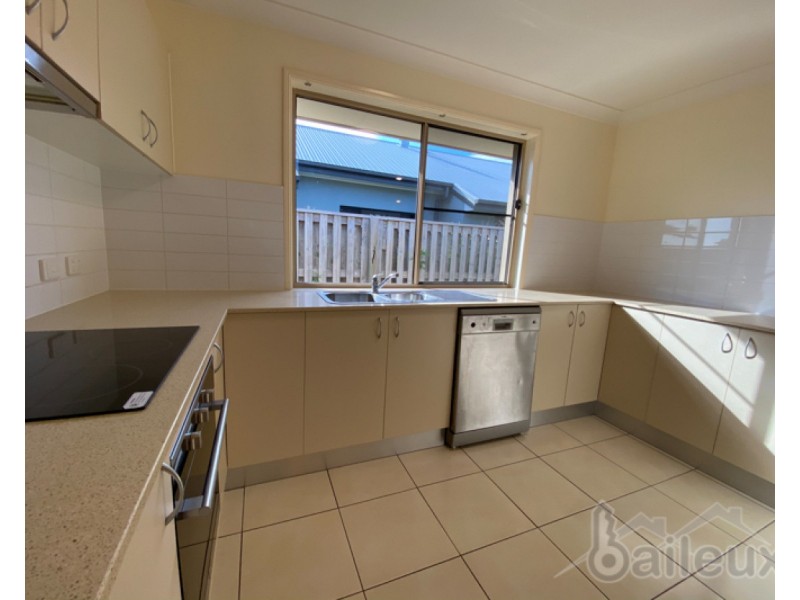 64 Newport Parade, Blacks Beach QLD 4740