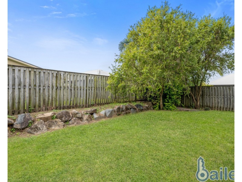 64 Newport Parade, Blacks Beach QLD 4740