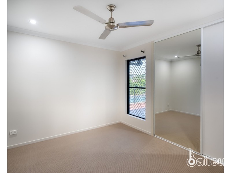 59 Beach Road, Dolphin Heads QLD 4740