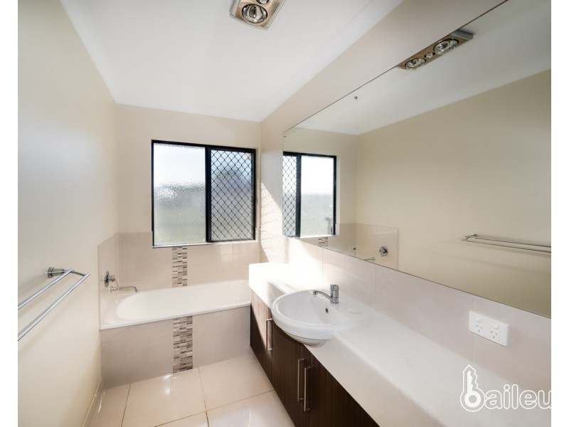 59 Beach Road, Dolphin Heads QLD 4740