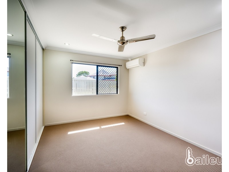 59 Beach Road, Dolphin Heads QLD 4740