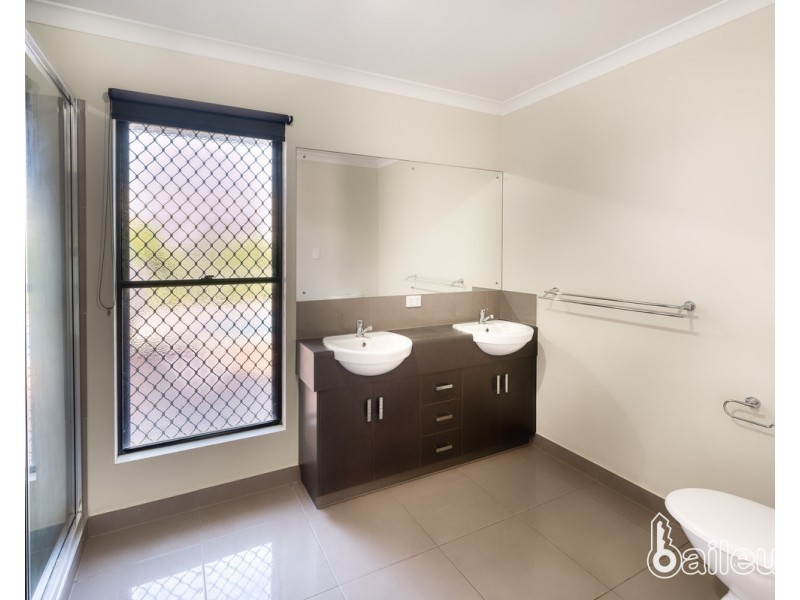 59 Beach Road, Dolphin Heads QLD 4740