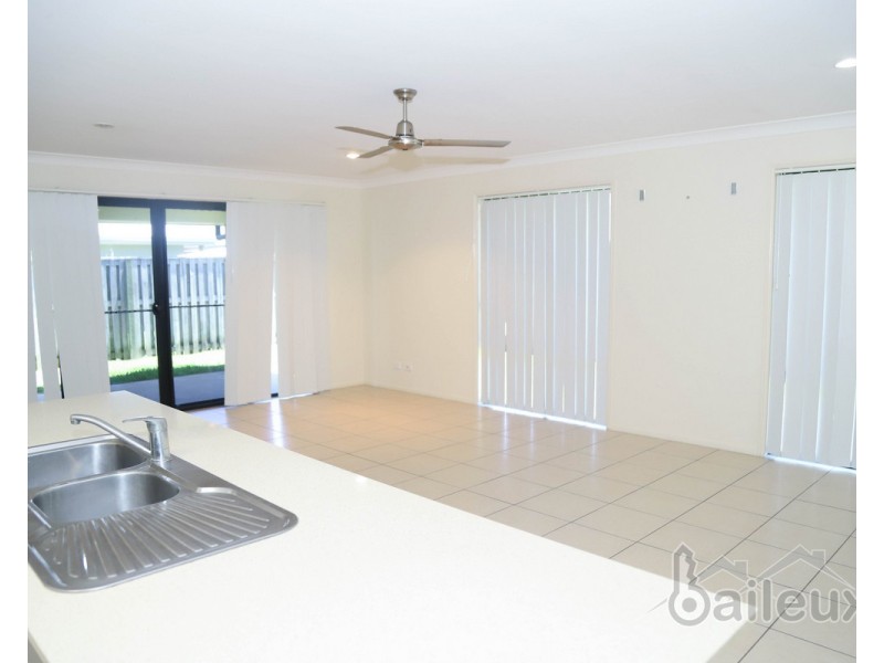 50 Whitehaven Drive, Blacks Beach QLD 4740