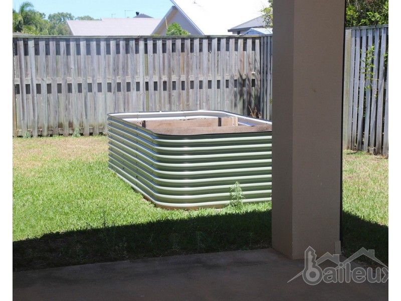 50 Whitehaven Drive, Blacks Beach QLD 4740