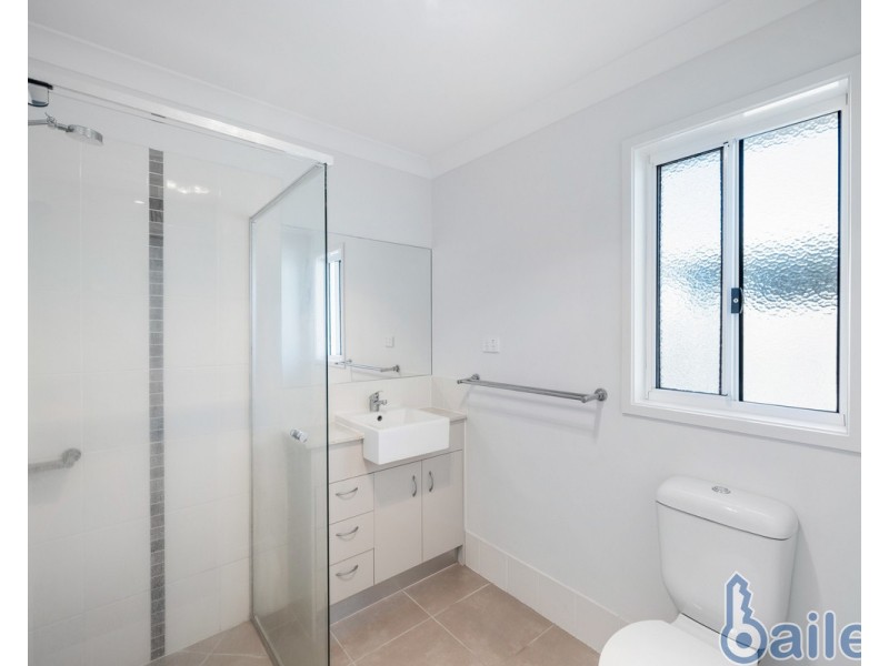 28 Phoenix Crescent, Rural View QLD 4740