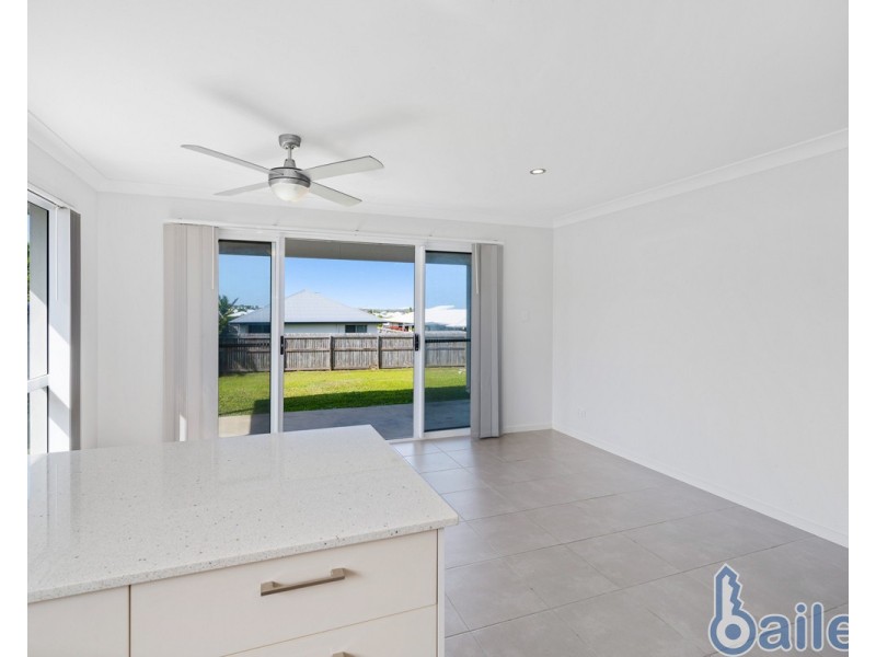 28 Phoenix Crescent, Rural View QLD 4740