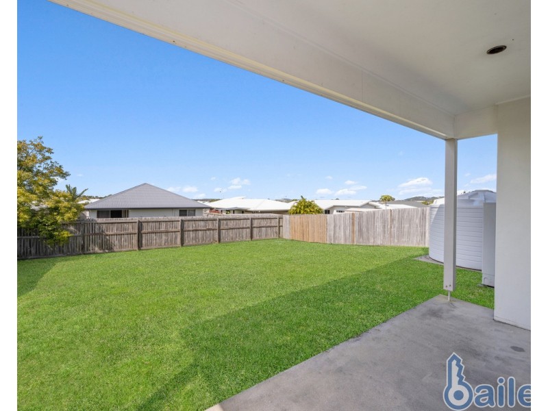 28 Phoenix Crescent, Rural View QLD 4740