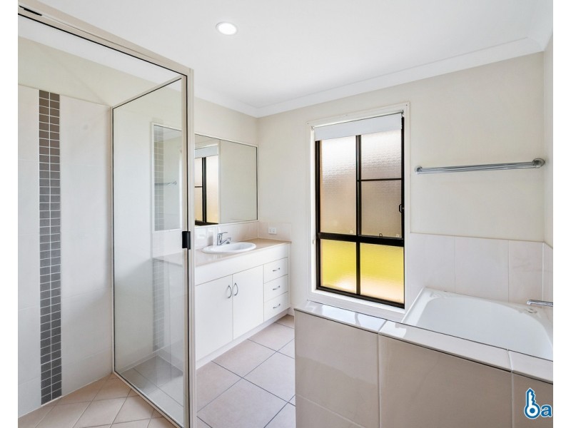50 Whitehaven Drive, Blacks Beach QLD 4740
