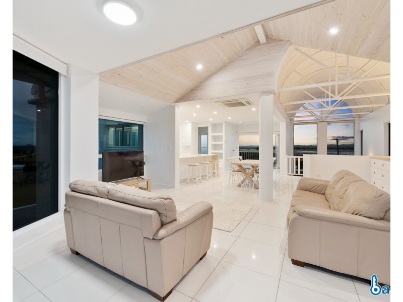 14 Albatross Street, Slade Point QLD 4740