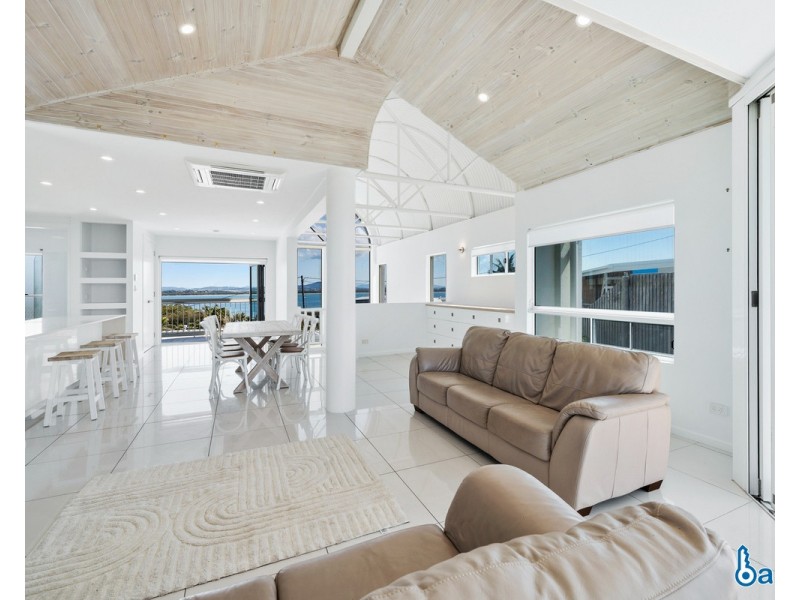 14 Albatross Street, Slade Point QLD 4740