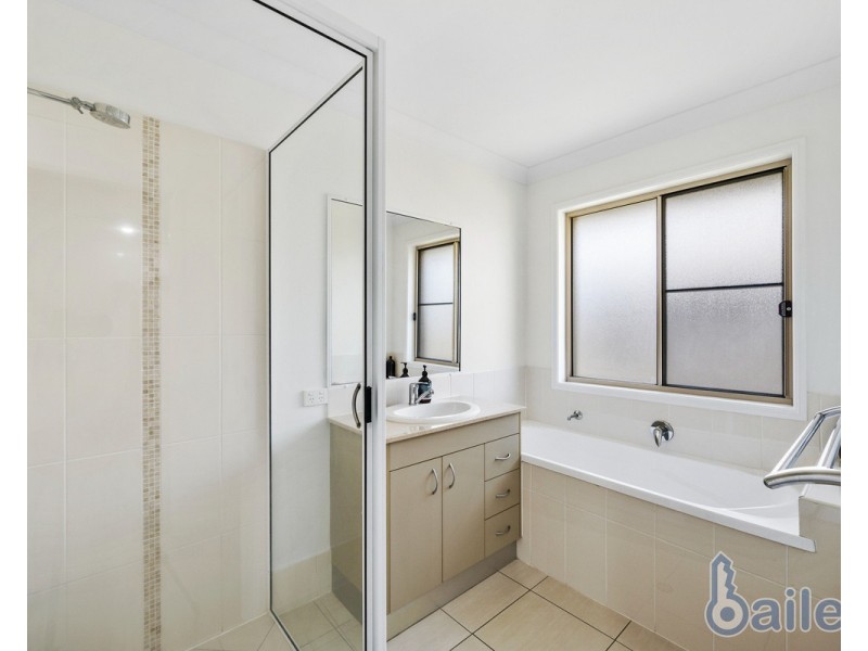 75 Whitehaven Drive, Blacks Beach QLD 4740