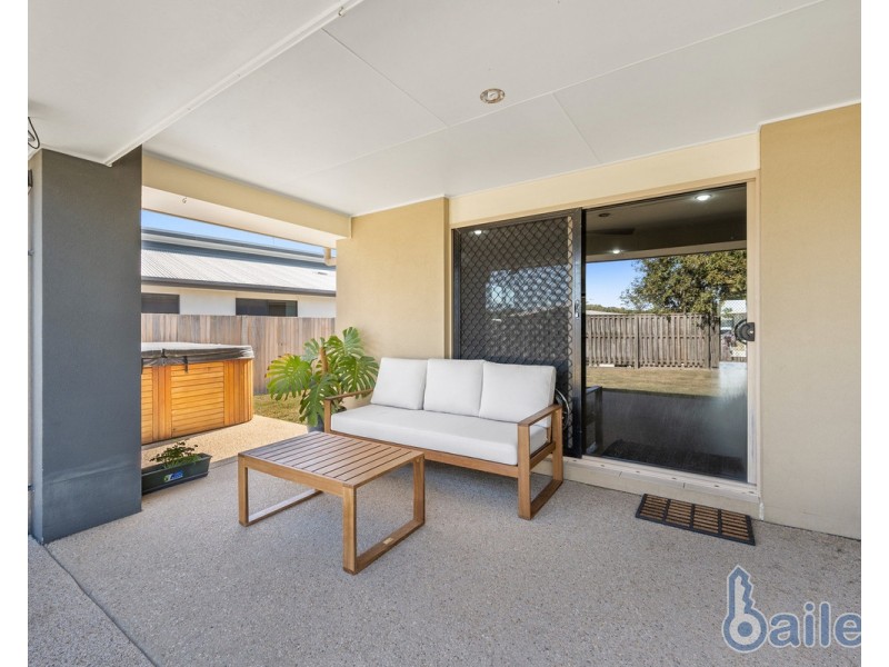 75 Whitehaven Drive, Blacks Beach QLD 4740