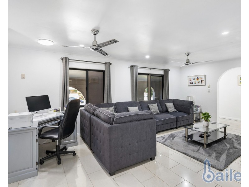 1 Hydranger Court, Beaconsfield QLD 4740