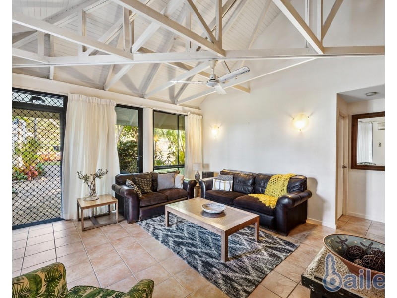 16/2 Beach Road, Dolphin Heads QLD 4740