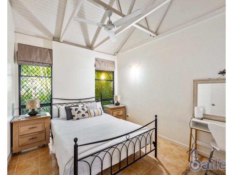 16/2 Beach Road, Dolphin Heads QLD 4740