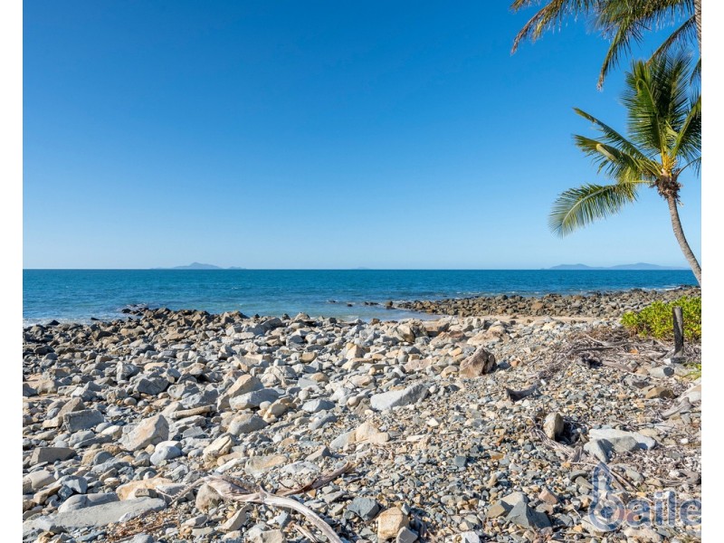 16/2 Beach Road, Dolphin Heads QLD 4740