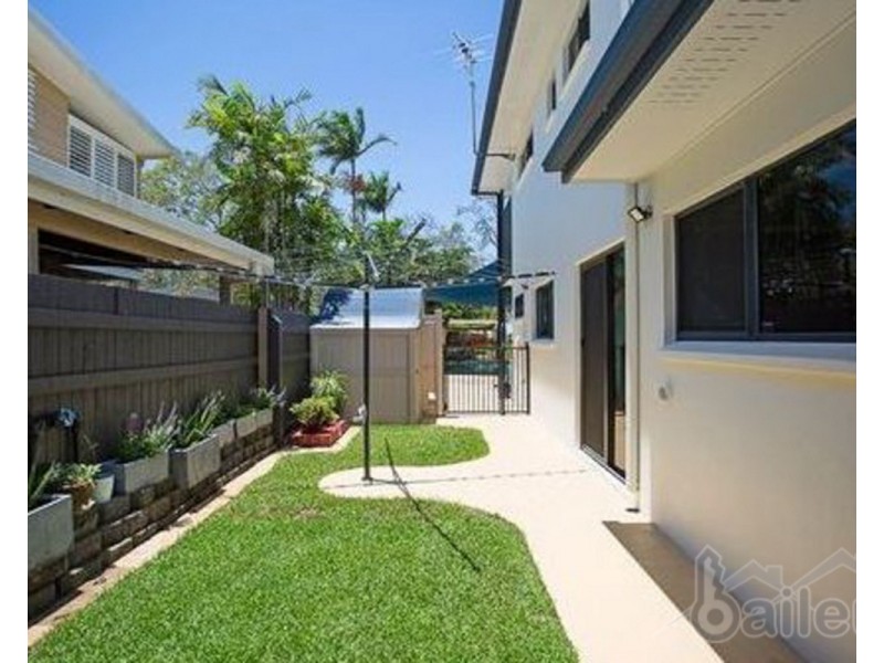 11 Coral Drive, Blacks Beach QLD 4740