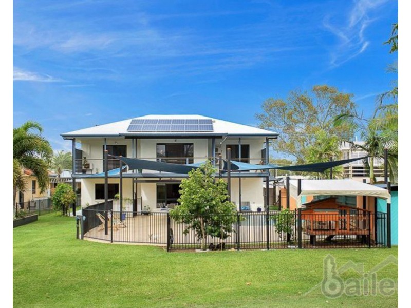 11 Coral Drive, Blacks Beach QLD 4740