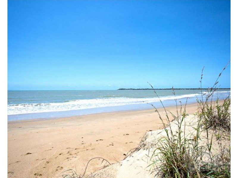 11 Coral Drive, Blacks Beach QLD 4740