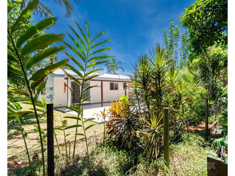 49 Blacks Beach Road, Blacks Beach QLD 4740