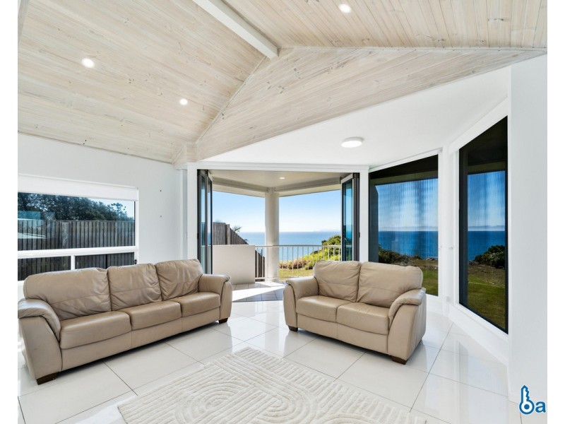 14 Albatross Street, Slade Point QLD 4740