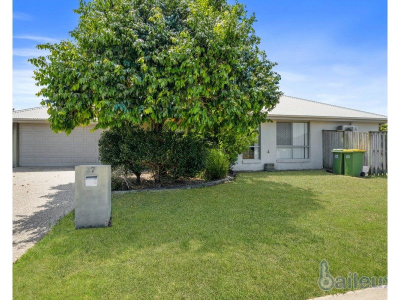27 Trinity Parade, Blacks Beach QLD 4740