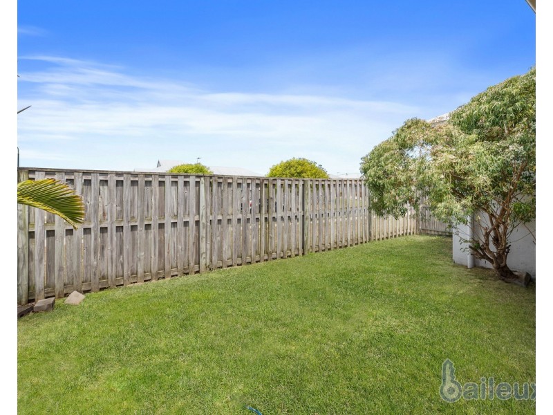 27 Trinity Parade, Blacks Beach QLD 4740