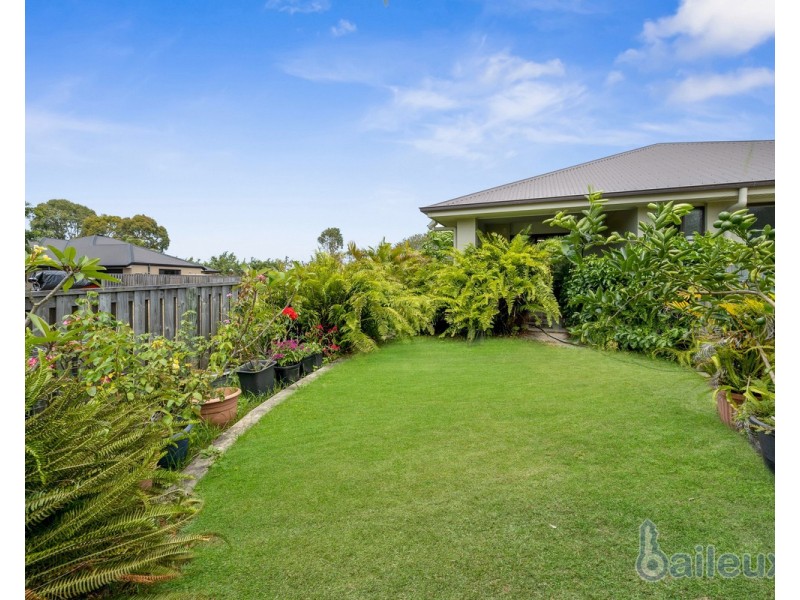 1/10 Whitehaven Drive, Blacks Beach QLD 4740