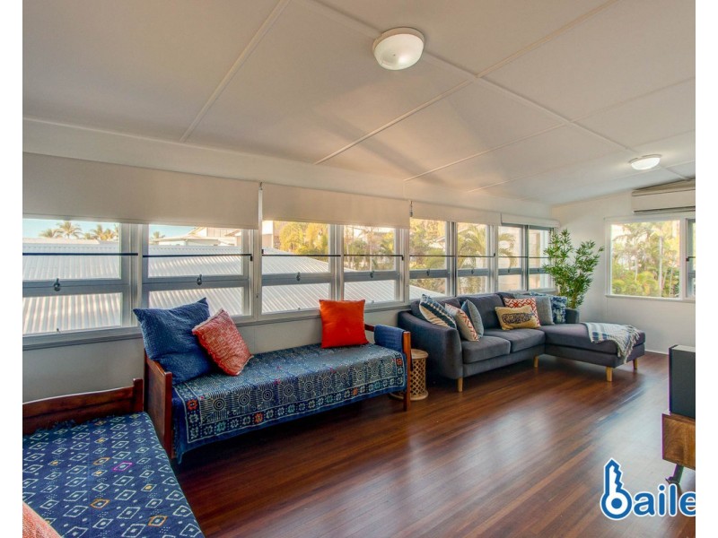 2 Sunset Boulevard, Eimeo QLD 4740