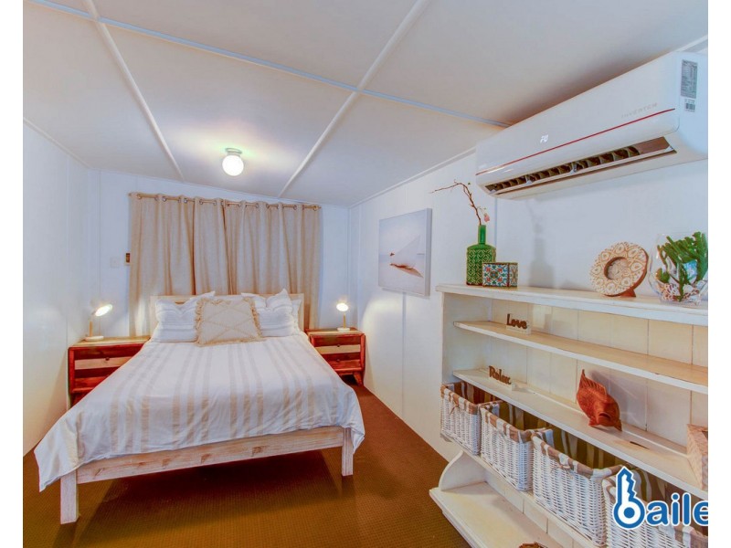 2 Sunset Boulevard, Eimeo QLD 4740