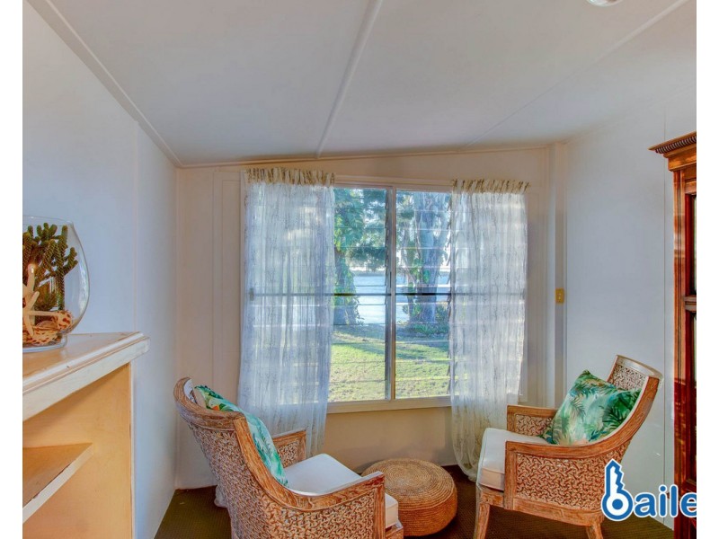 2 Sunset Boulevard, Eimeo QLD 4740