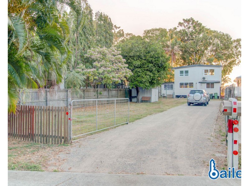 2 Sunset Boulevard, Eimeo QLD 4740