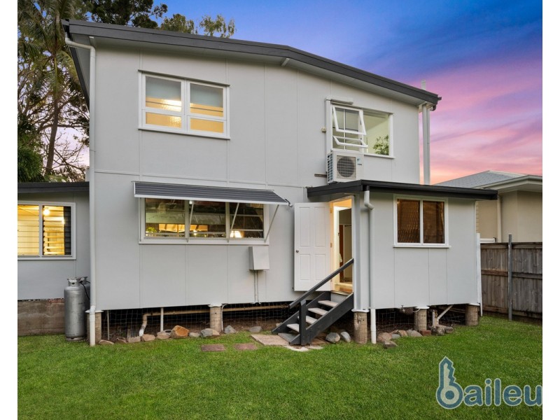 2 Sunset Boulevard, Eimeo QLD 4740