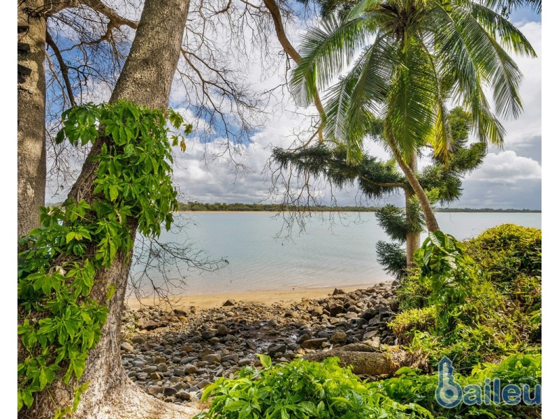 2 Sunset Boulevard, Eimeo QLD 4740