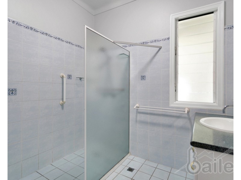 21 Mackenzie Street, West Mackay QLD 4740