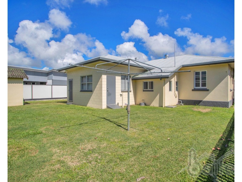 21 Mackenzie Street, West Mackay QLD 4740