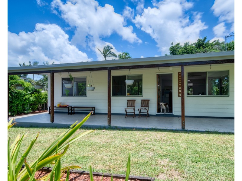 49 Blacks Beach Road, Blacks Beach QLD 4740