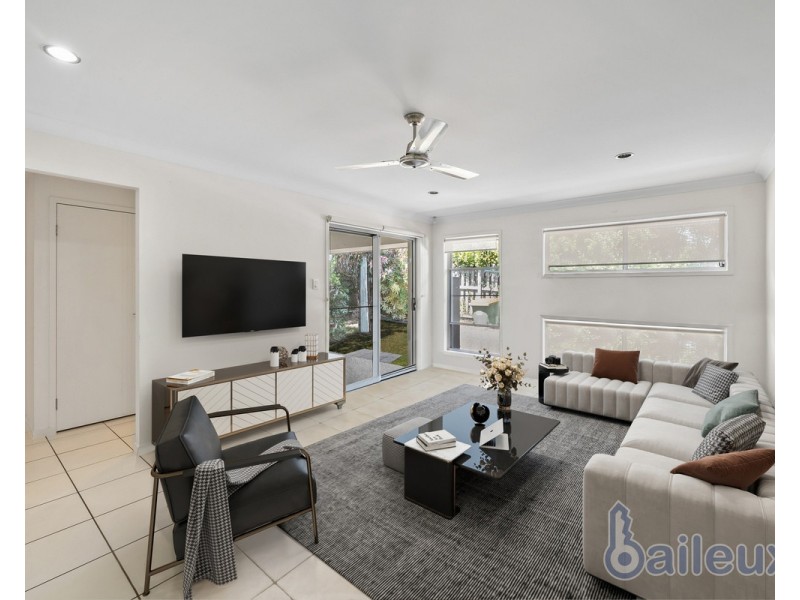 11 Place Avenue, Sarina QLD 4737