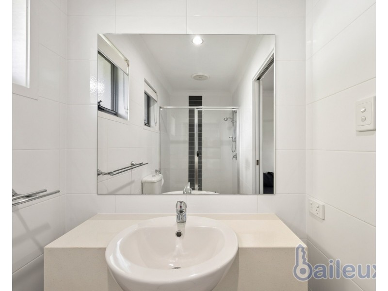 11 Place Avenue, Sarina QLD 4737