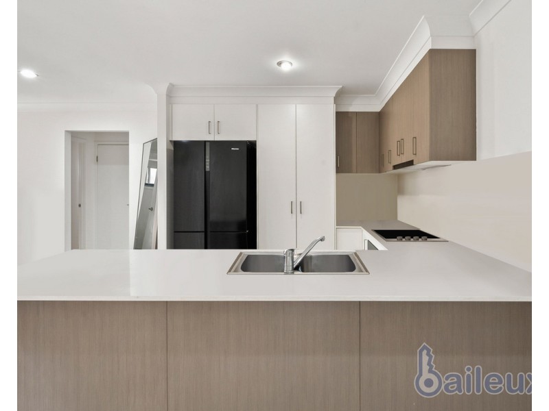 11 Place Avenue, Sarina QLD 4737
