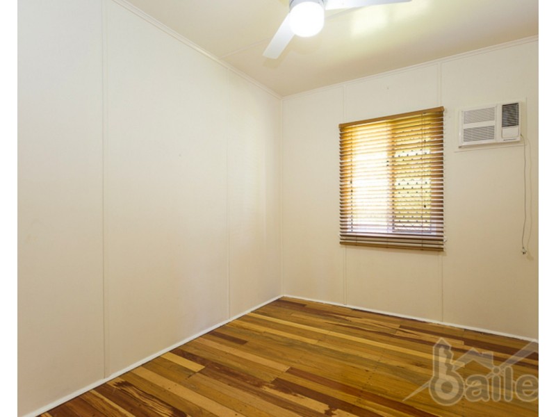 10 McKenny Street, South Mackay QLD 4740