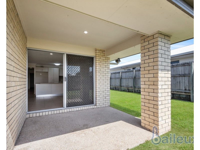 2 Highcrest Court, Bucasia QLD 4750
