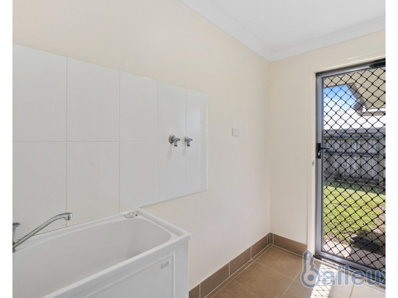 2 Highcrest Court, Bucasia QLD 4750