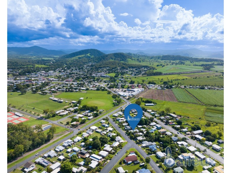 3/11 Place Avenue, Sarina Beach QLD 4737