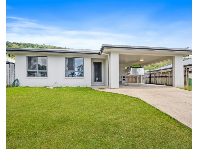 76 West Street, Sarina Beach QLD 4737